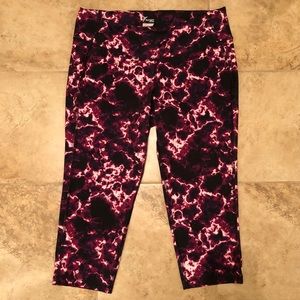 Old Navy Active athletic capris XL cosmo purple
